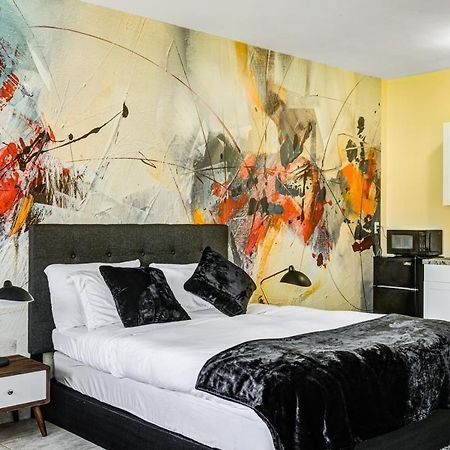 Private Hallandale Beach Studio Wbath Walking Distance To The Beach Pool Free Parking Zewnętrze zdjęcie