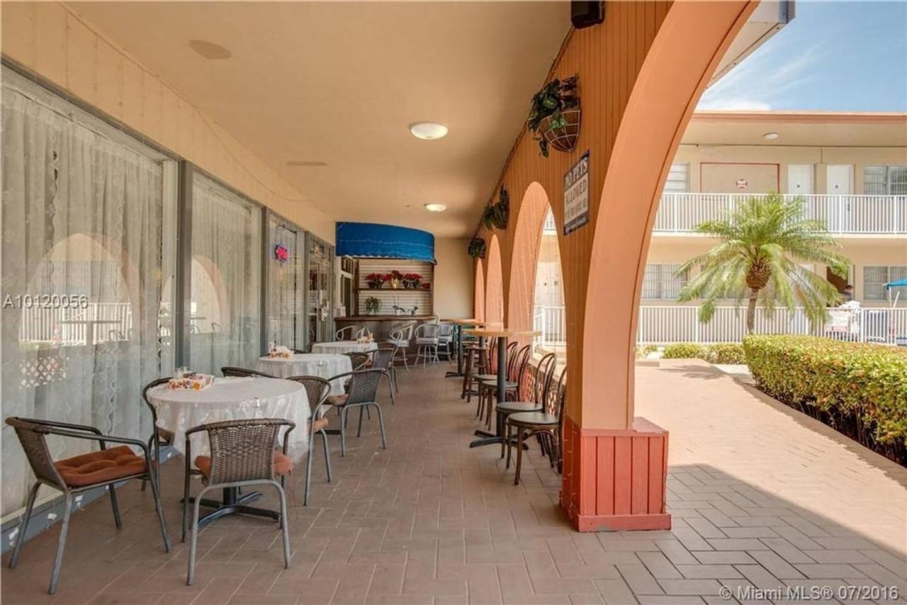 Private Hallandale Beach Studio Wbath Walking Distance To The Beach Pool Free Parking Zewnętrze zdjęcie